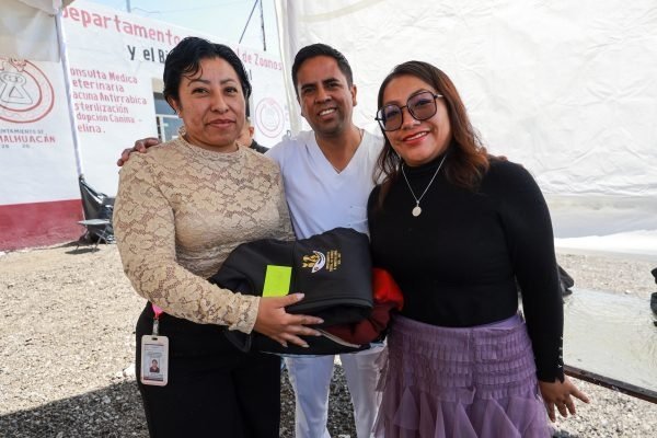 Chimalhuacán reconoce a médicos veterinarios por su labor en protección animal