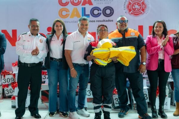 Coacalco reconoce heroísmo de bomberos en su día nacional