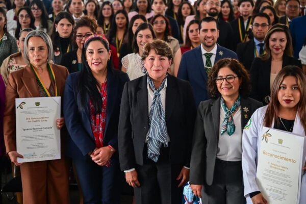 UAEMéx inicia ciclo escolar 2026-2027 con más de 100 mil estudiantes