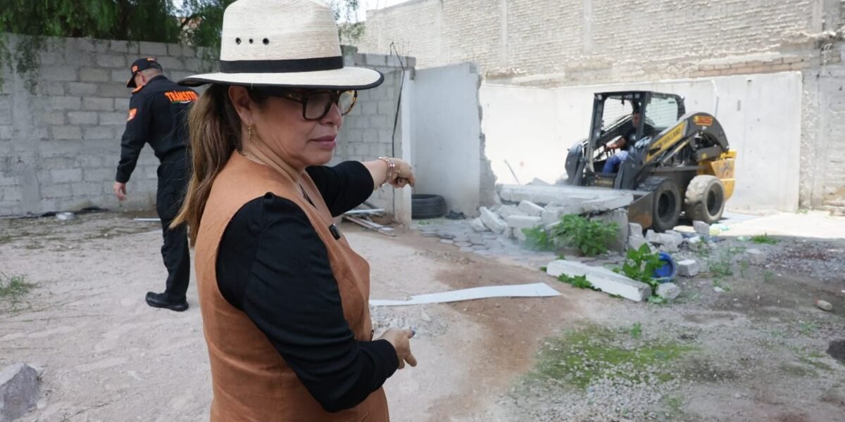 Ecatepec recupera zona federal: demolición de invasiones en Santa Clara Coatitla