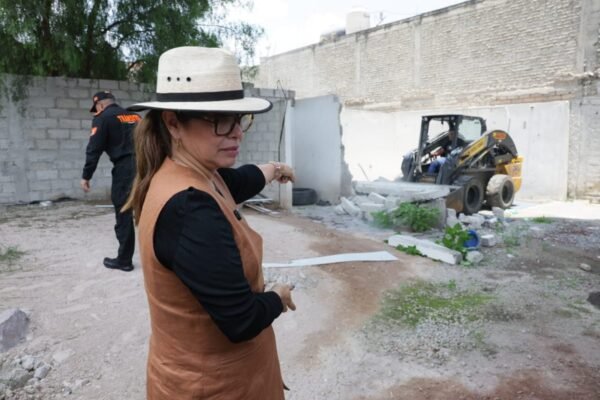 Ecatepec recupera zona federal: demolición de invasiones en Santa Clara Coatitla