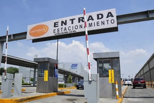 Cuautitlán Izcalli frena alzas en estacionamientos con vigilancia municipal