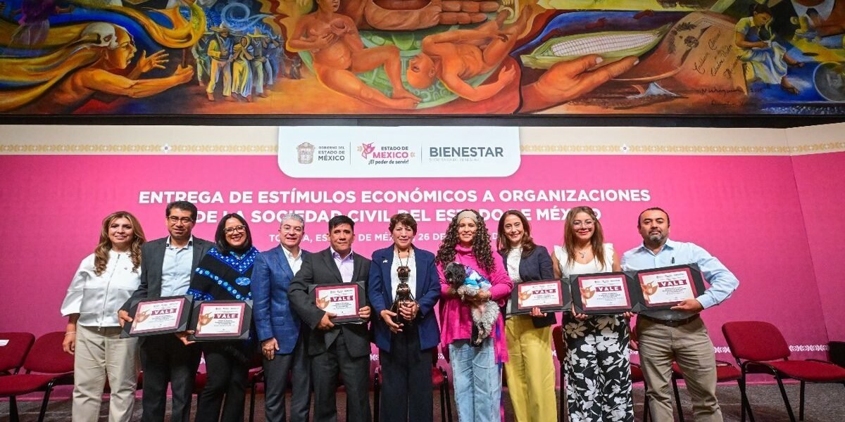Gobierno del Estado de México entrega estímulos a 7 organizaciones civiles