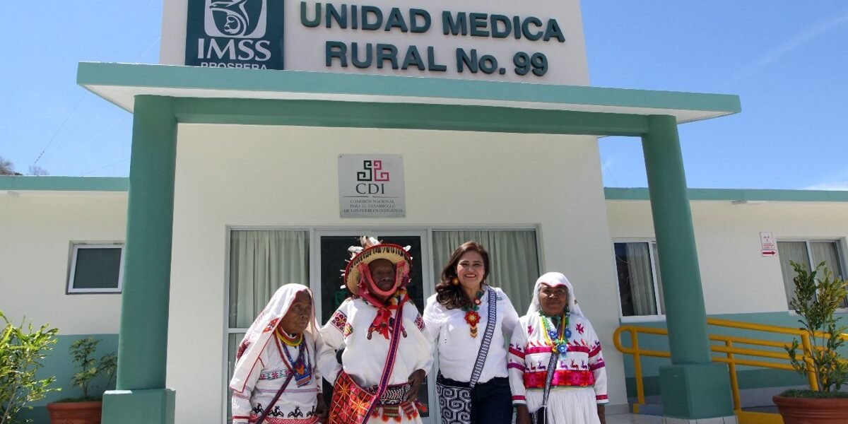 IMSS e INEA alfabetizan a comunidades rurales con apoyo de pasantes de medicina