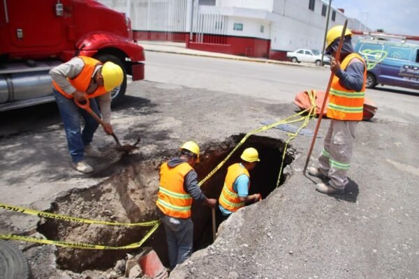 Cuautitlán Izcalli inicia reparación de socavón en Zona Industrial Cuamatla