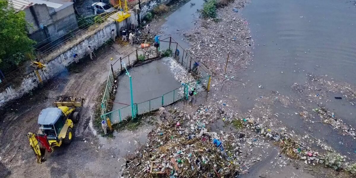 Cuautitlán Izcalli retira 100 toneladas de basura de Presa El Ángulo