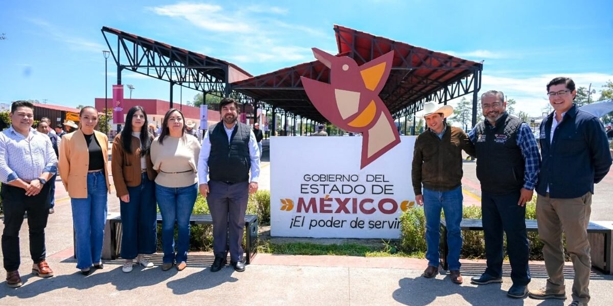 Entregan Tianguis Municipal de Jilotepec con inversión de 24.9 millones