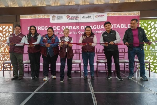 La Paz entrega red de agua potable en Valle de los Reyes para 18,500 habitantes