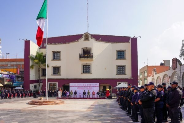 La Paz refuerza Protección Civil con donación de equipo especializado