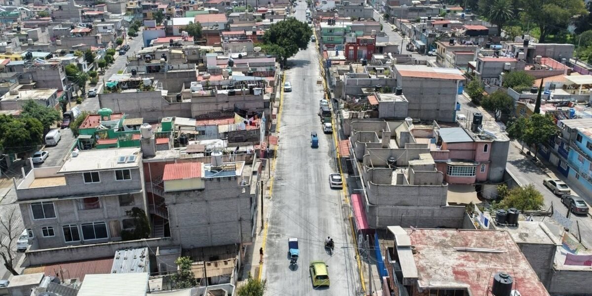 La Paz entrega reencarpetado de Avenida Texcoco con ahorro de 50%