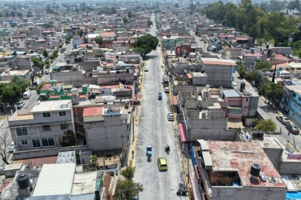 La Paz entrega reencarpetado de Avenida Texcoco con ahorro de 50%