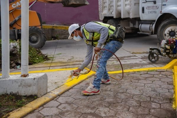 La Paz avanza en limpieza urbana con participación ciudadana
