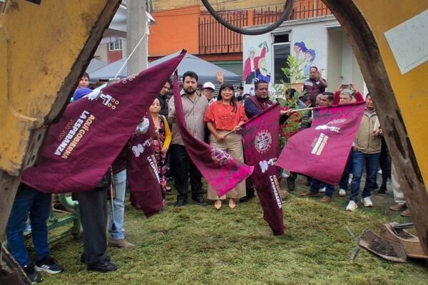Naucalpan inicia construcción de sendero seguro en San Rafael Chamapa IV
