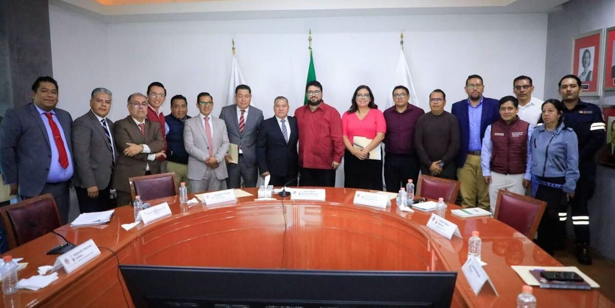 Naucalpan avanza en regularización de predios con 200 expedientes entregados