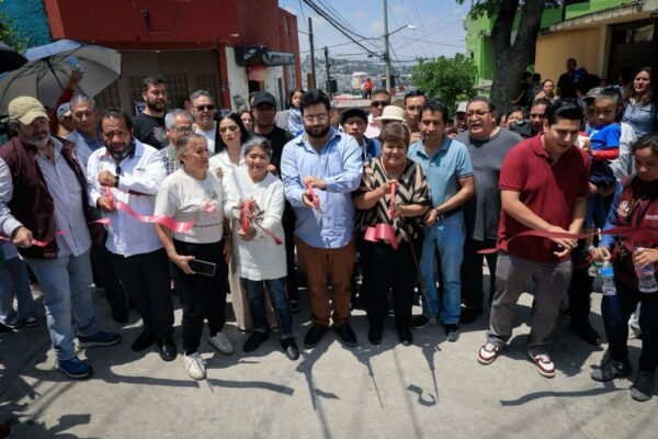 Naucalpan reconstruye calle Santuario tras 50 años de deterioro