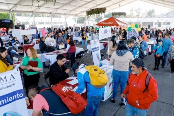 Nezahualcóyotl realiza 2a. Feria del Empleo con 70 empresas y capacitaciones