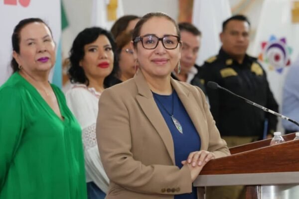 Ecatepec despliega 2 mil policías para garantizar regreso seguro a clases