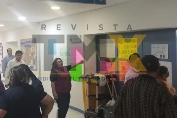 Trabajadores del Hospital Las Américas protestan por falta de pago de nómina