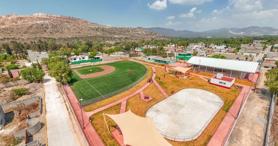Apaxco inaugura Centro Deportivo Tolteca tras inversión de 17.9 mdp
