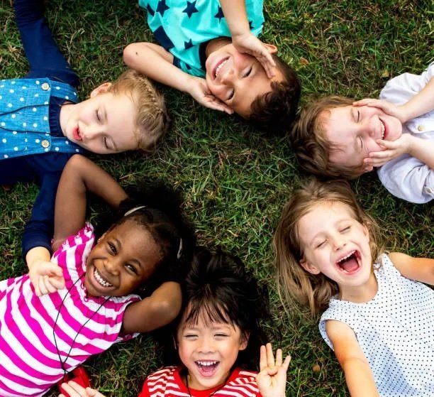 Cómo enseñar a los niños a ser buenos amigos