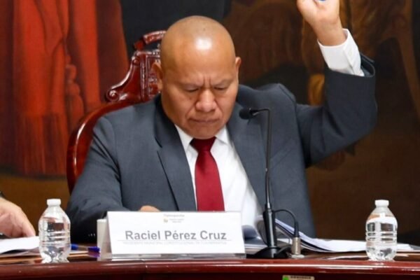 Acusan a alcalde de Tlalnepantla de encubrir cártel inmobiliario