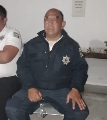Detienen a cuatro policías de Tlalnepantla por extorsión a transportistas