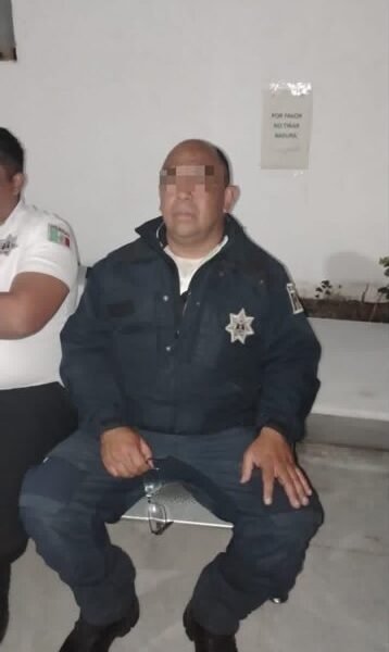 Detienen a cuatro policías de Tlalnepantla por extorsión a transportistas
