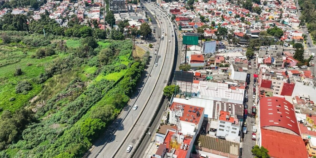 Reconstruyen 9 km de la Vía Gustavo Baz con inversión de 121 millones