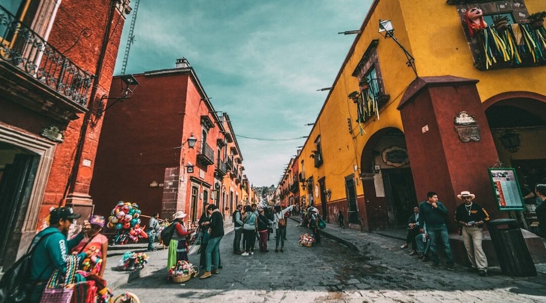 El gasto de los mexicanos rescata la economía mientras la inversión recupera terreno