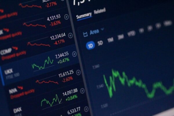 Tensiones geopolíticas sacuden mercados latinoamericanos: el efecto cascada desde Medio Oriente