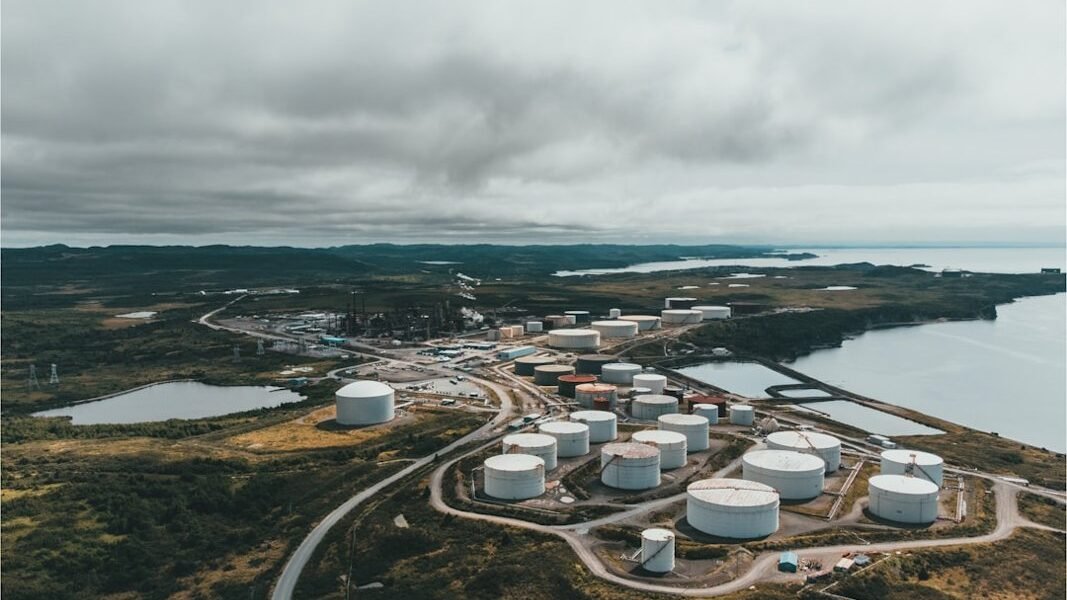 ¿Quién decide el futuro del petróleo venezolano? La pregunta que nadie quiere responder