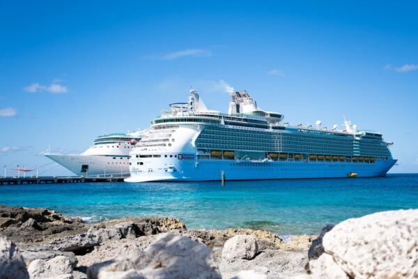 Costa Rica busca $900 millones para convertir Limón en hub de cruceros