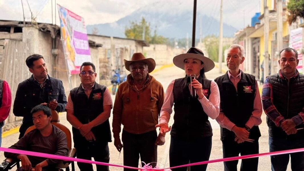 Amecameca continúa transformación urbana con nueva pavimentación en San Pedro Nexapa