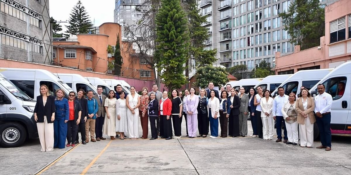 DIF entrega 91 vehículos adaptados para personas con discapacidad