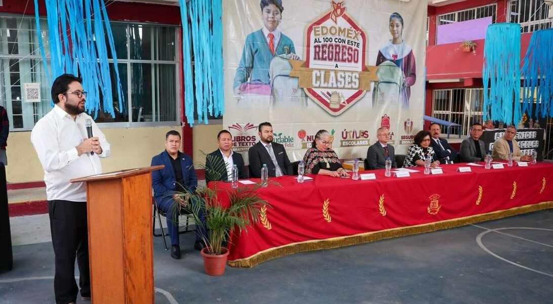 Naucalpan fortalece educación con programas de apoyo en ciclo escolar 2026-2027