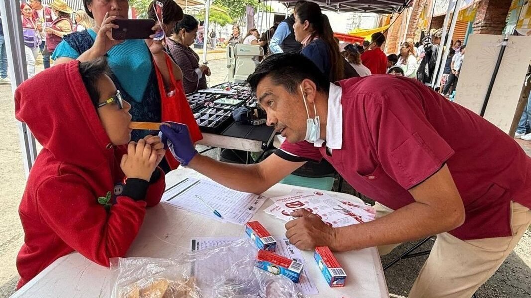 Nezahualcóyotl beneficia a 10 mil estudiantes con jornadas de regreso a clases