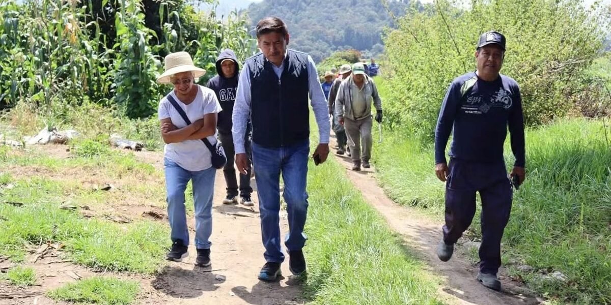 Tepetlixpa: construirán camino saca cosecha para productores de Chimalaca