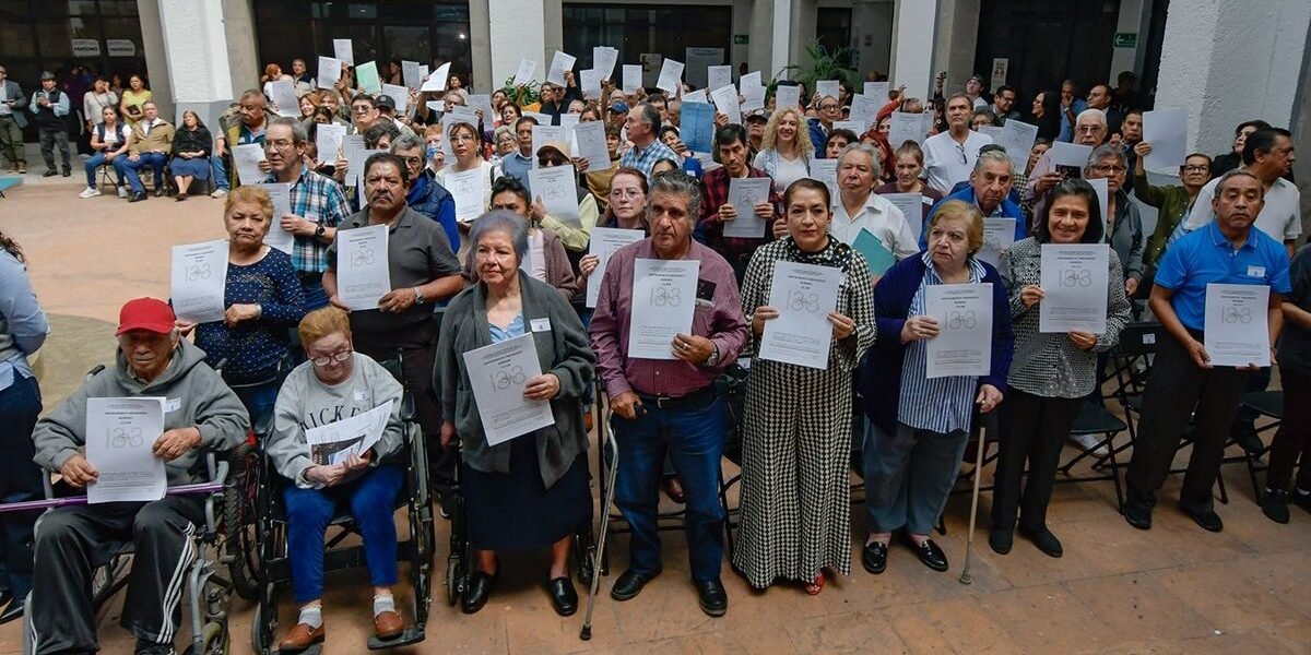 Atizapán entrega 200 testamentos para proteger el patrimonio familiar