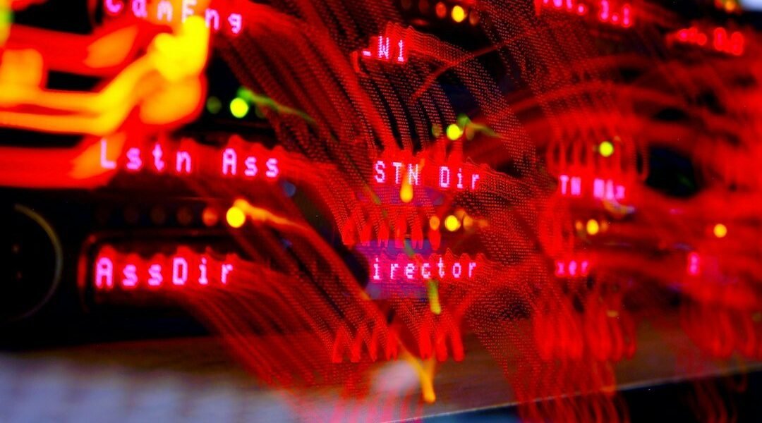 México diseña regulaciones para que plataformas digitales controlen contenido violento
