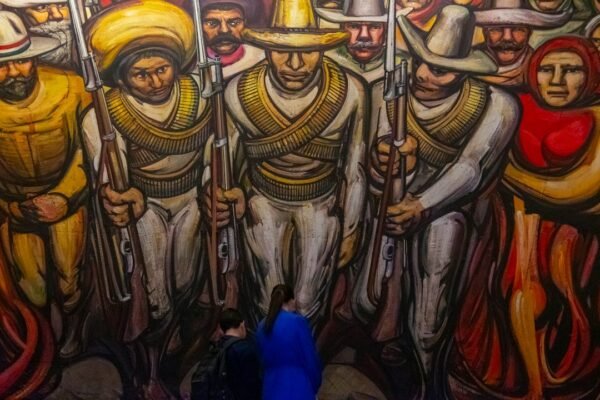 Cuando el arte se convierte en acto político: Carne Cruda lleva el debate a México