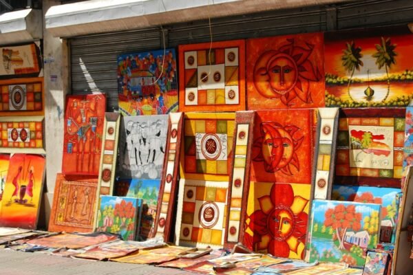 Alebrijes gigantes transforman las calles capitalinas en galería al aire libre