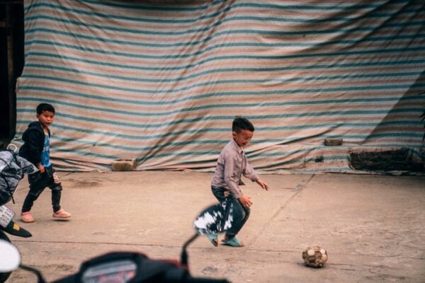 El gesto de Ronaldo Cisneros con un niño que cautivó a miles en redes
