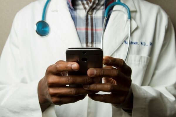 23 de octubre: la fecha que honra a los médicos mexicanos y su legado