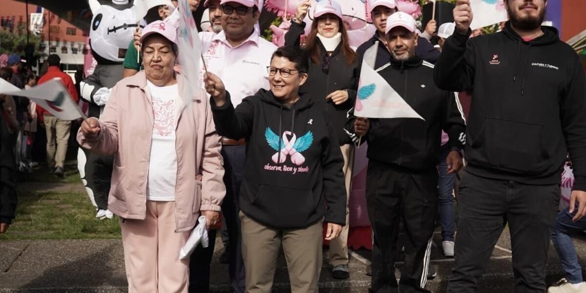 Caminata contra cáncer de mama reúne a 2 mil personas en Toluca