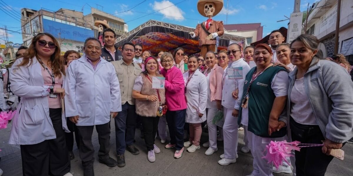 La Paz realiza Caminata Rosa para prevenir el cáncer de mama