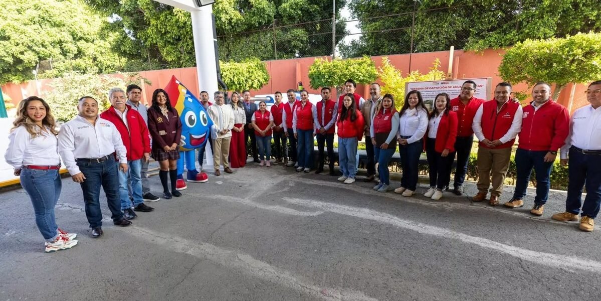 Coacalco apuesta por educación: inaugura sala de cómputo en Preparatoria 137