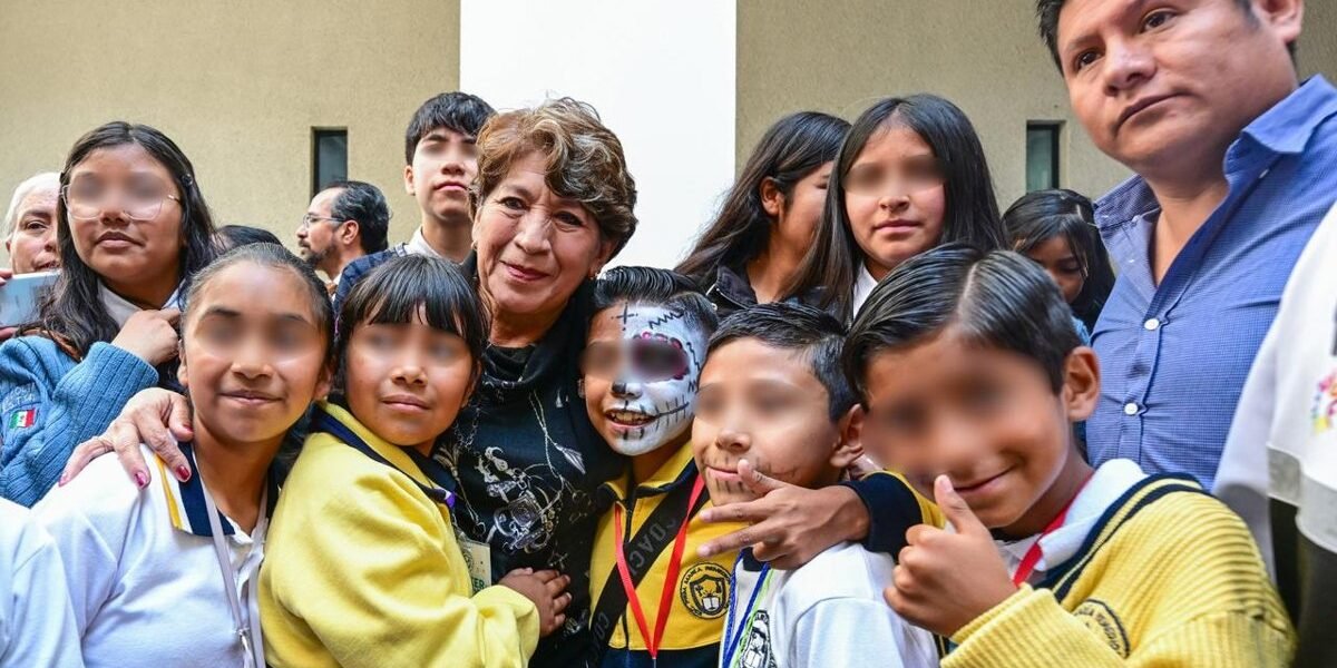 Gobernadora inaugura ofrenda monumental inspirada en mariposa monarca
