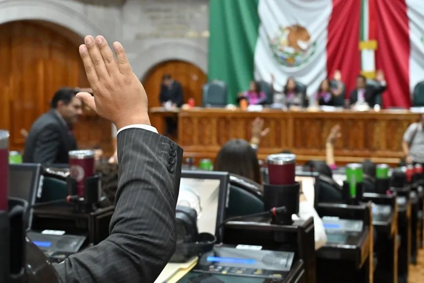 Casi 60% de diputados de Morena en Edomex busca candidaturas municipales