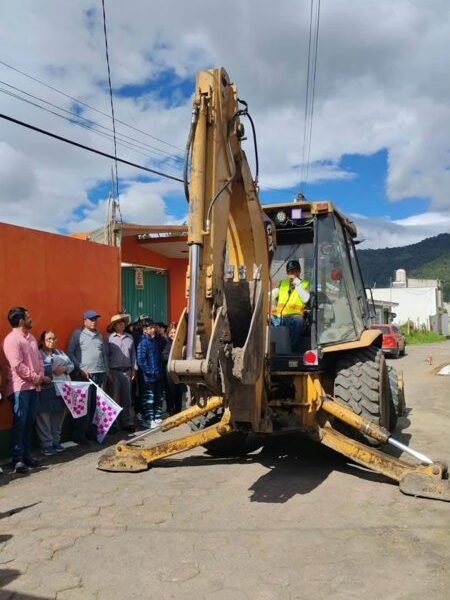 Infraestructura urbana en Amecameca: pavimentación en la Aldea de los Reyes