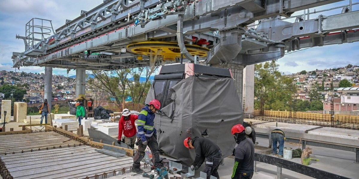 Mexicable Línea 3 en Naucalpan avanza con instalación de cable de comunicación